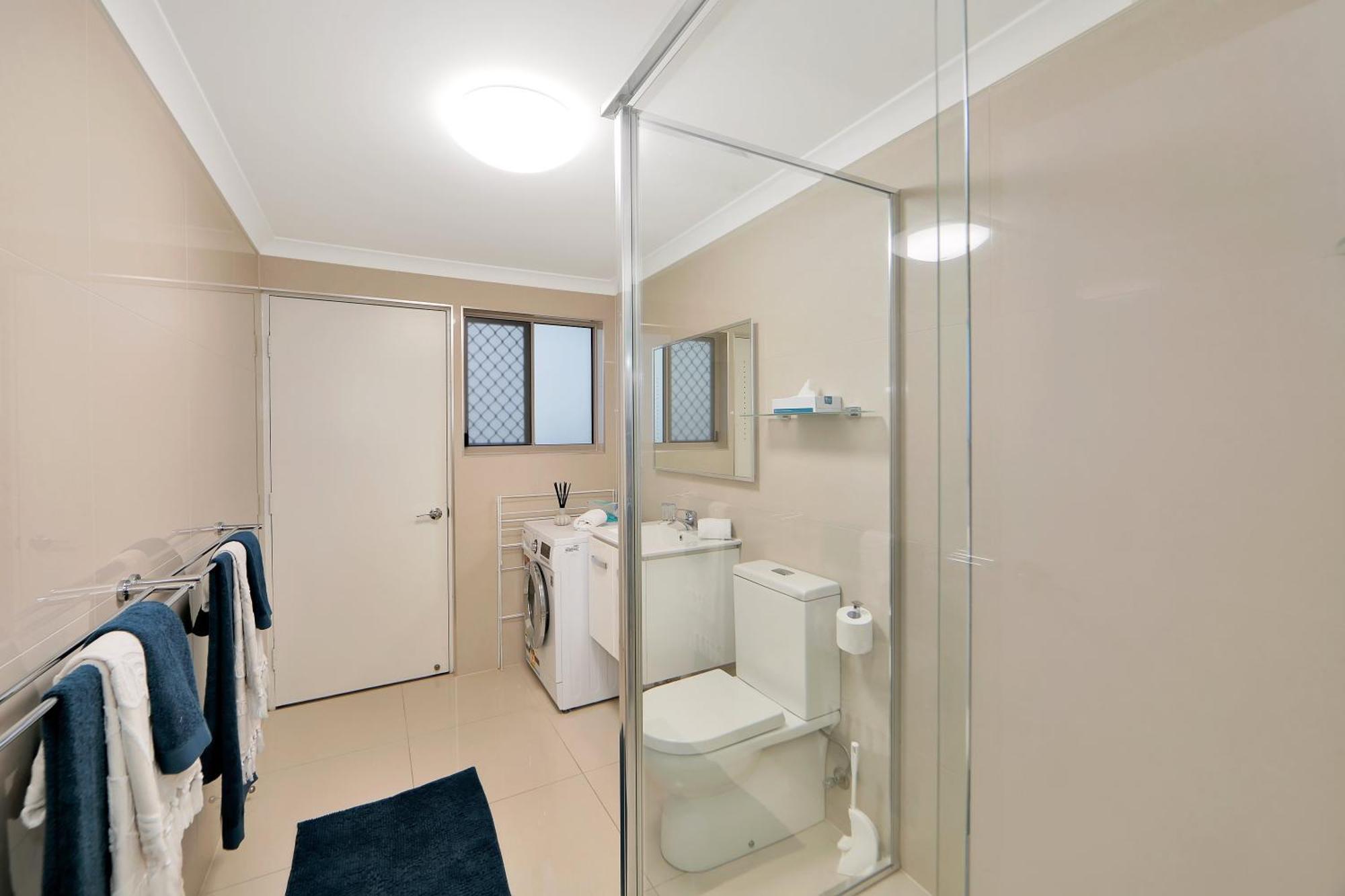 Nautilus Beachside Apartments Bargara Oda fotoğraf