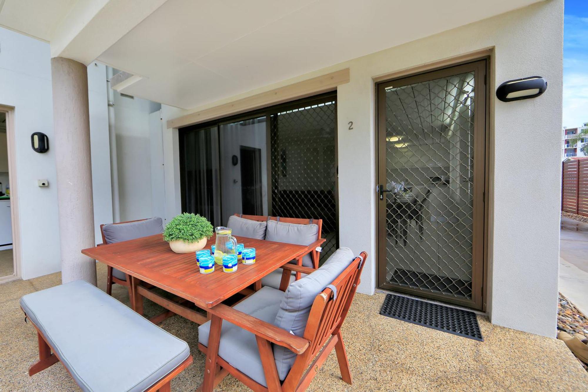 Nautilus Beachside Apartments Bargara Oda fotoğraf